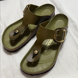 Birkenstock giseh big buckle waxy Oiled
Leather green olive size 40